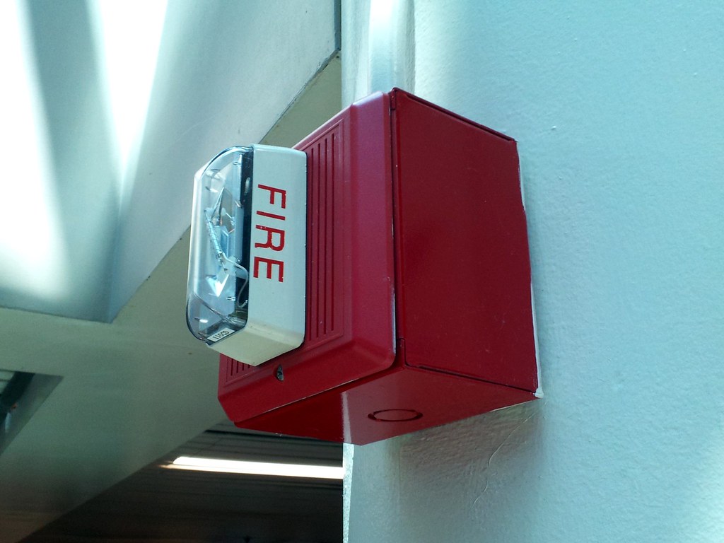 Wall mounted fire alarm