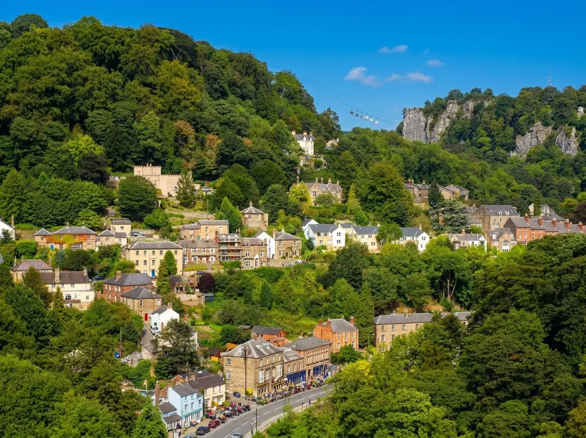 An image of a neighbourhood in Ashbourne on a sunny day.
